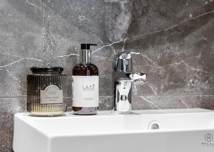 Levin Lyhty Cia C1 By Hilla *