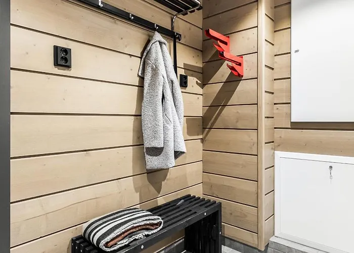 Levin Lyhty Cia C1 By Hilla * 基蒂莱